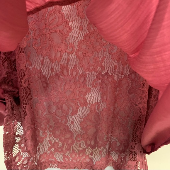 Torrid Blouse Top 2X Pink Tiered  Floral Embroidery Long Sheer Sleeve Fairy Boho - Picture 3 of 10